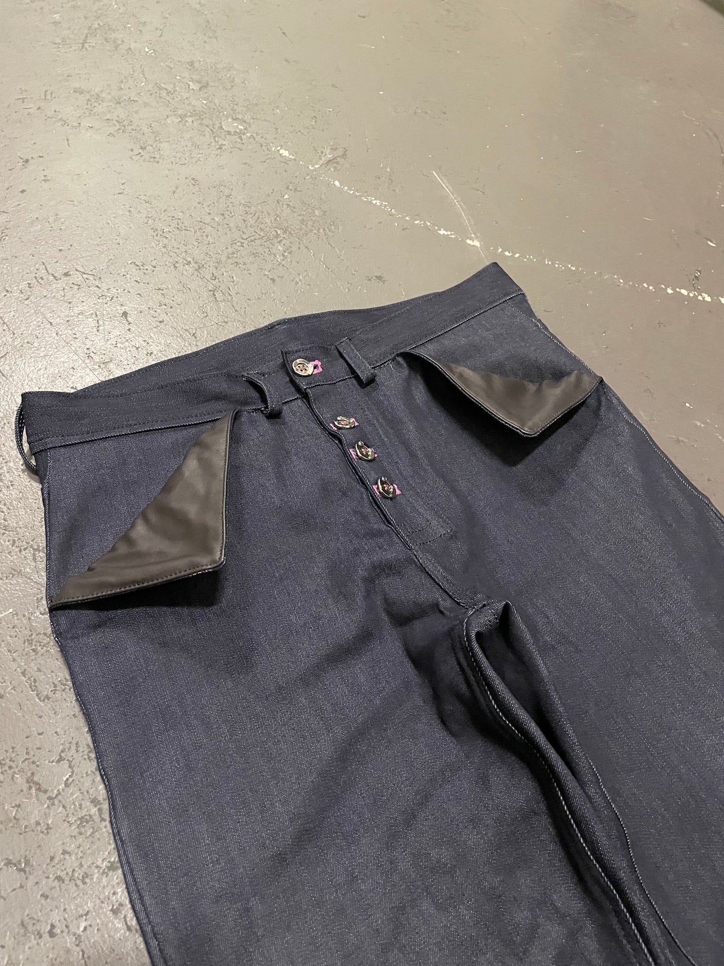 ‘ANN DA-MULE-EARSTER’ DENIM