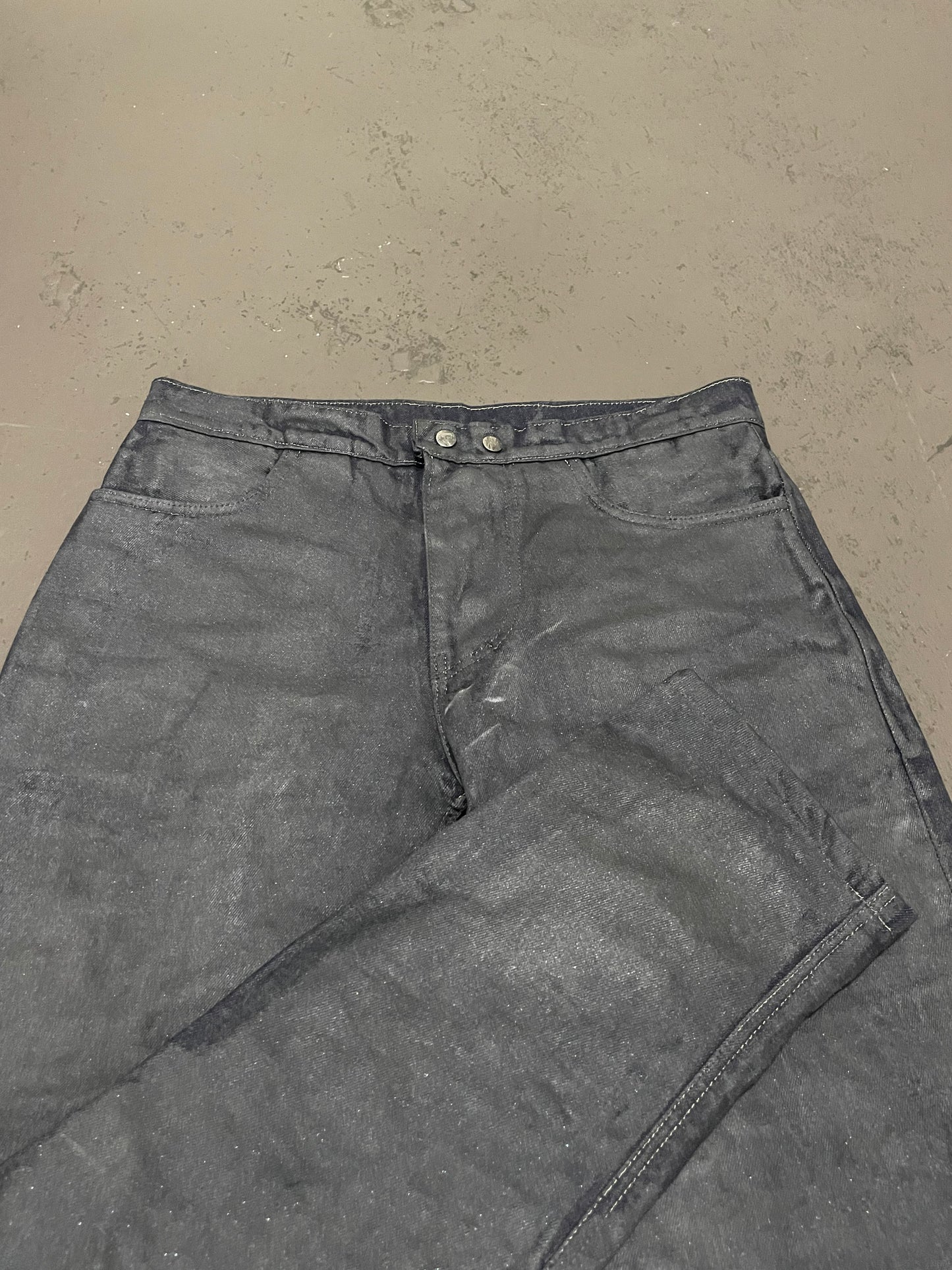 ‘NOAH’ CUT DENIM