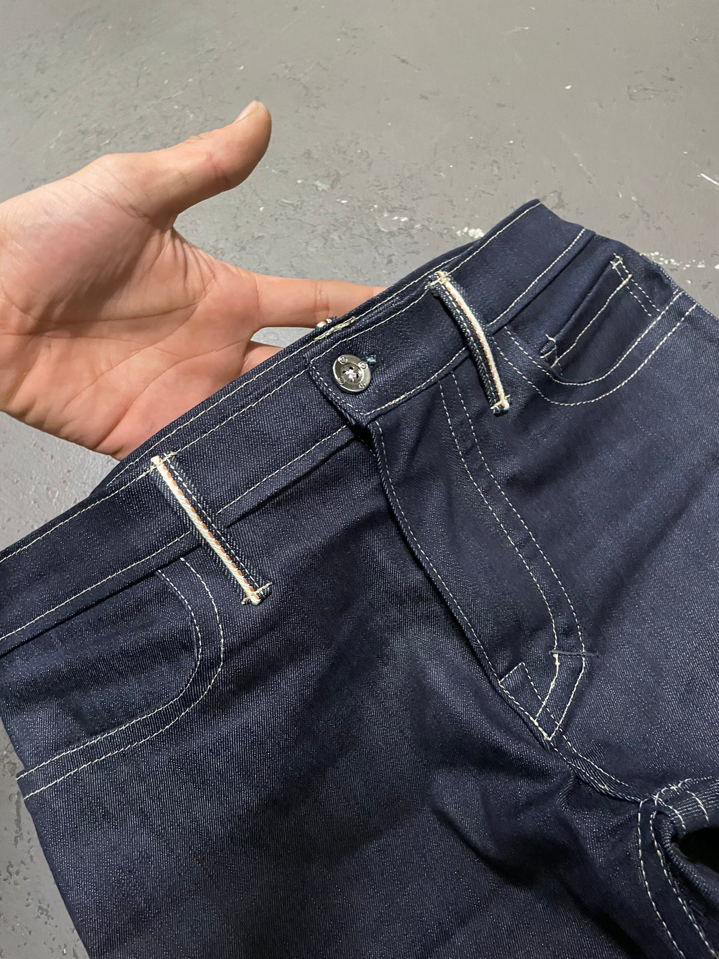 ‘GIRLFRIEND JEANS’ LOWRISE DENIM