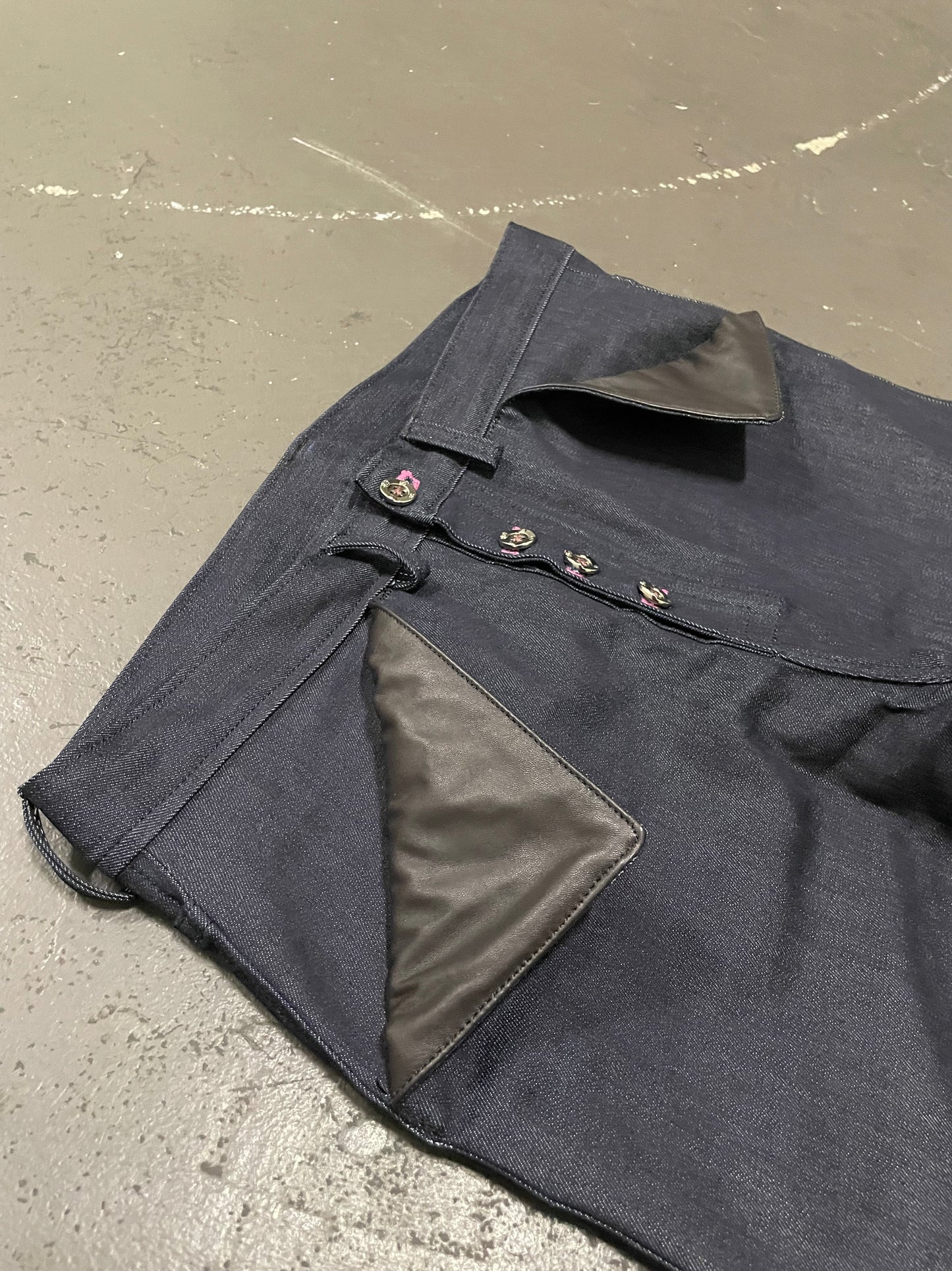‘ANN DA-MULE-EARSTER’ DENIM